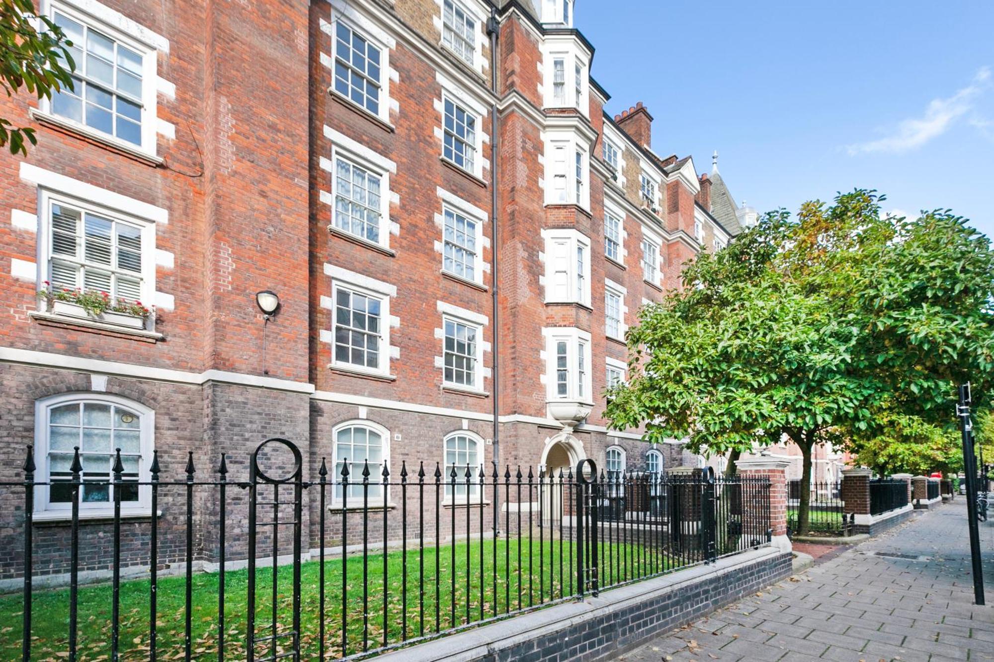 Beautiful 3 Bedroom Flat In Scott Ellis Gardens Londra Esterno foto